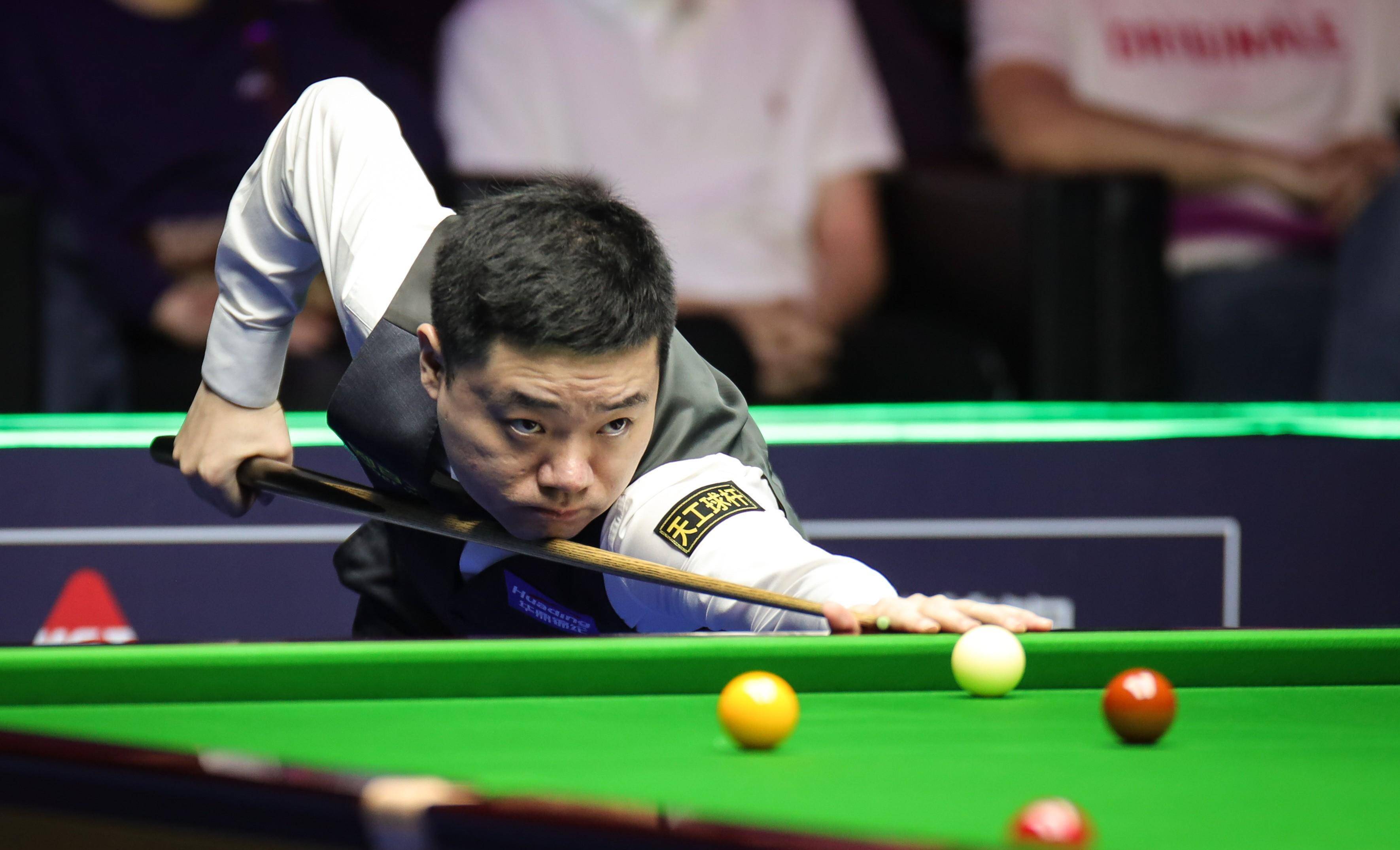 更展现了双 更展现了双