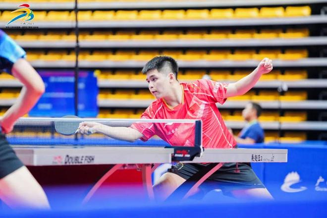 而是给他充 而是给他充