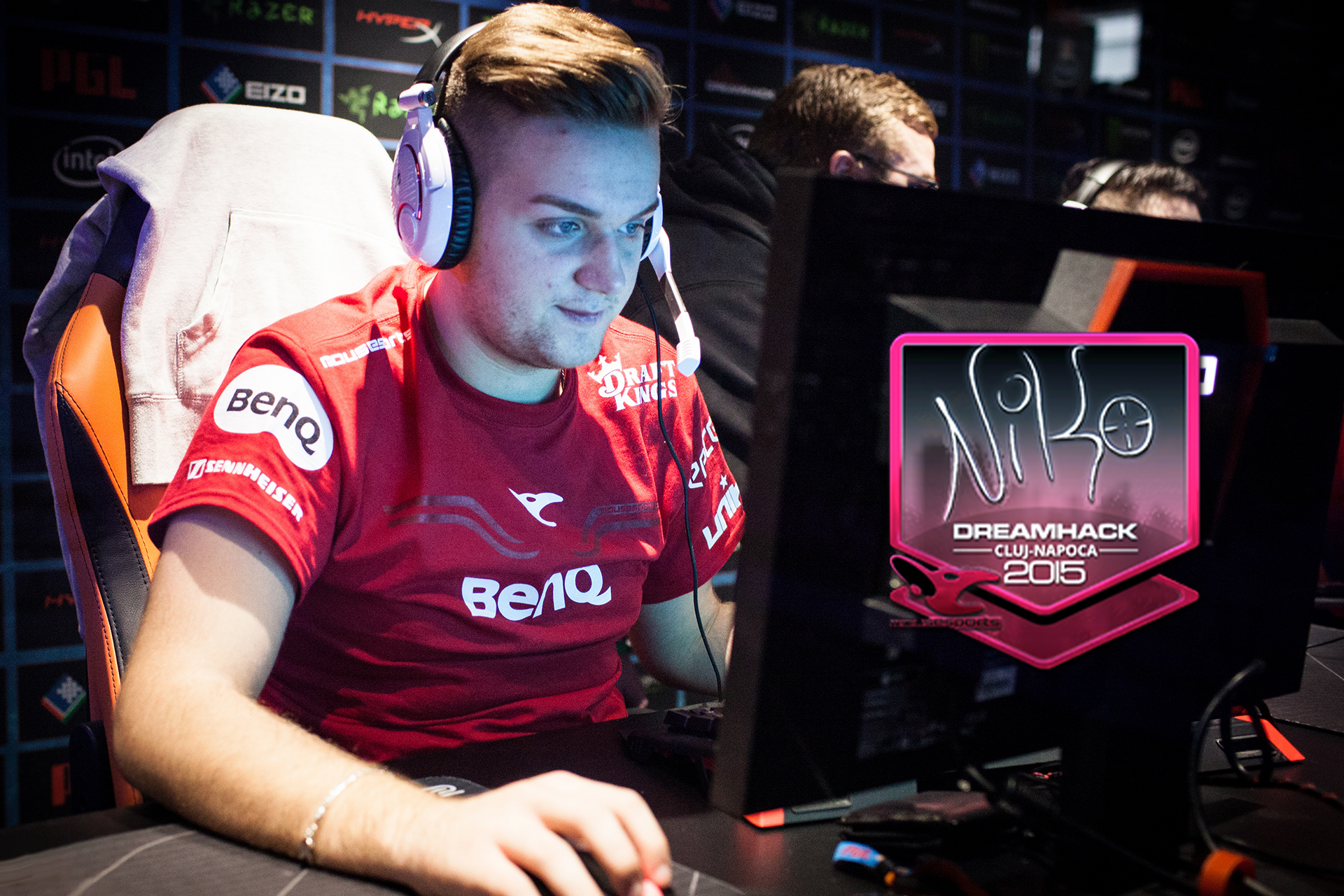 拿到两条小 拿到两条小