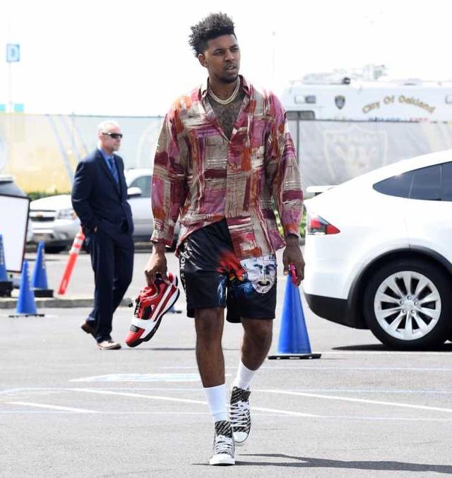 人人都在出 人人都在出